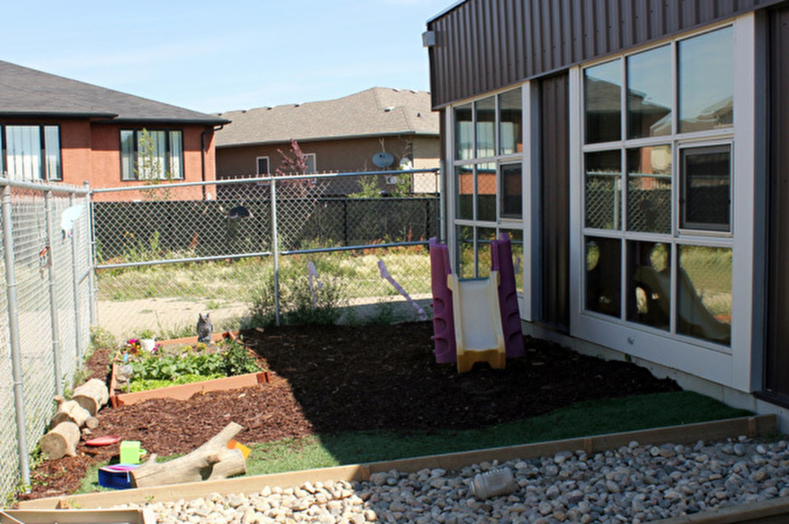 Wilfrid Walker School Outside